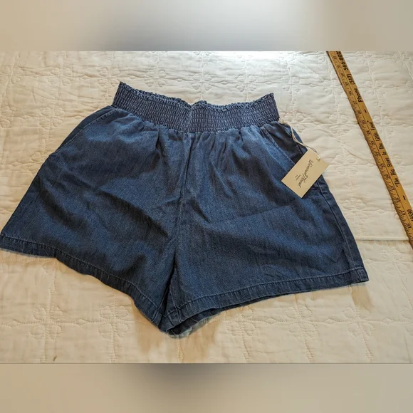 Universal thread pull up denim shorts size medium - Picture 1 of 7
